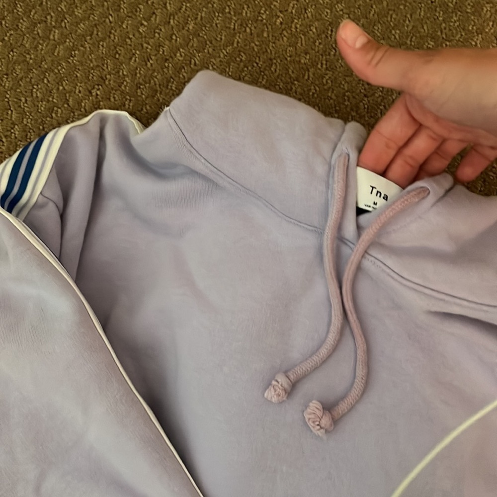 Aritzia TNA Cropped Sweatshirt!